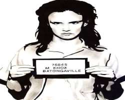 She was once arrested when she was illegally patronizing a nightclub in the age of 16. The officer left her without any charge after recognizing her d